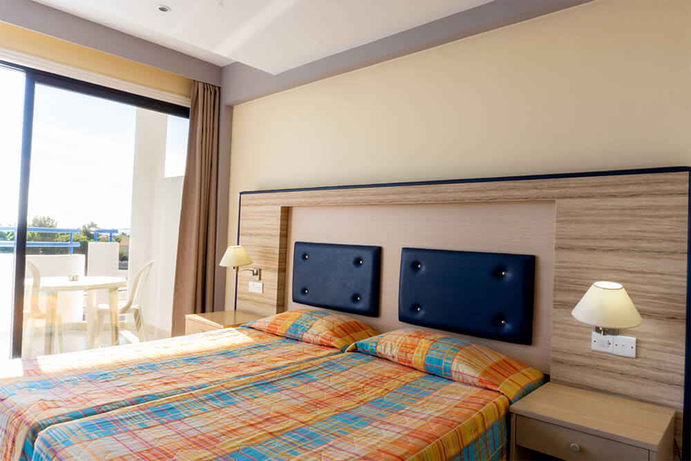 Mariandy Hotel Sea View Room (1) Mariandy Hotel Sea View Room (1)