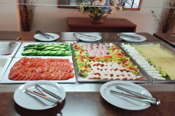 1713516885482 1713516885482